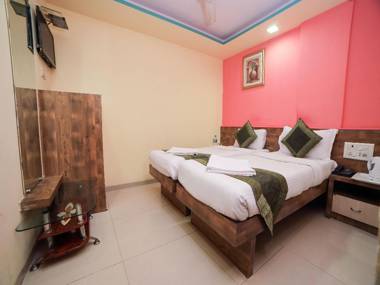 OYO 8760 Hotel Arma Residency