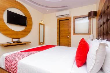 OYO 40285 Hotel Adlon