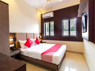 Collection O 81088 Hotel West Inn