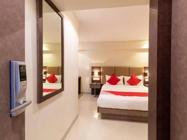 Collection O 81088 Hotel West Inn