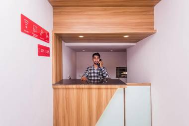 OYO 46995 Hotel Grand Plaza