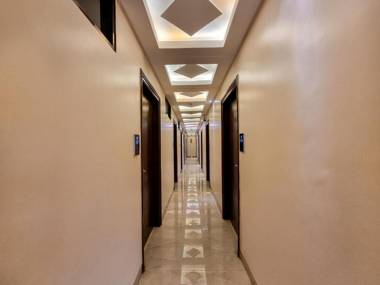 Hotel Empire - Near International Airport