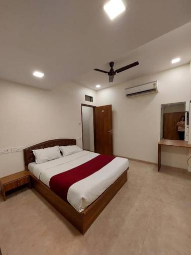 Hotel Beach Crown Juhu