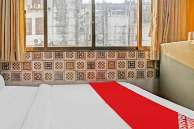 OYO 85599 Hotel Pakeeza