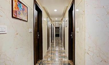 FabHotel New Radisson Suite