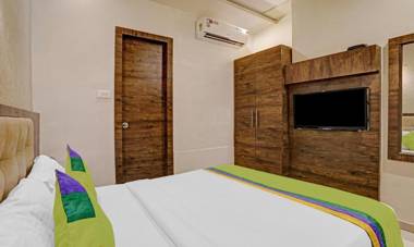 Treebo Trend BKC Mannat