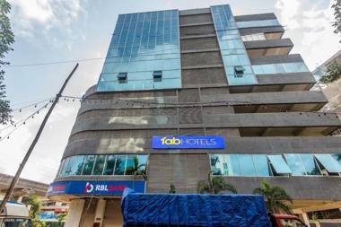 FabHotel Empire Suite