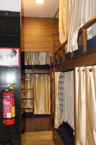 MAPLE SOCIAL HUBZ-HOSTEL