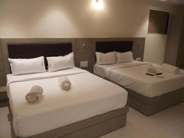 Hotel Embassy Suites