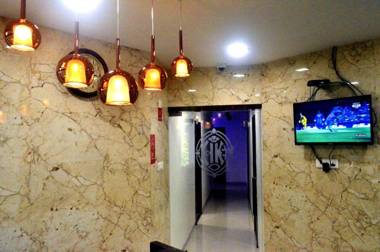 THE BEST HOTEL MUMBAI