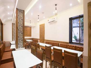 FabHotel Amber International