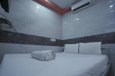 Shalimar Guest House by WB Inn