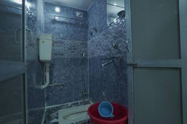 Shalimar Guest House by WB Inn