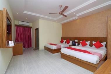 OYO 16395 Hotel G K Palace