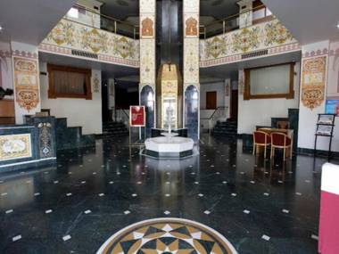 Hotel Raj Vilas Place