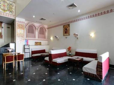 Hotel Raj Vilas Place