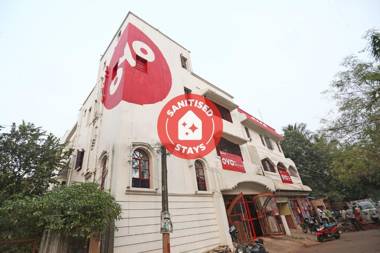 OYO 4108 Near Kalinga Hospital