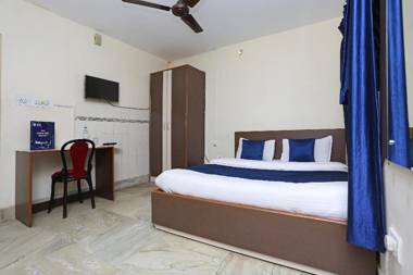 OYO Flagship 8414 Hotel Blue Moon