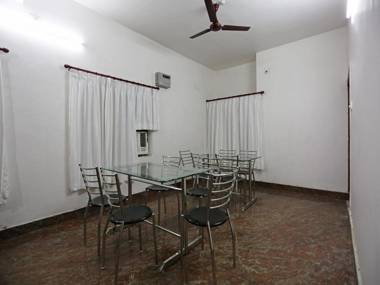 OYO 10508 Hanshika Residency