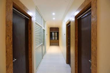 OYO 18722 Sandhya Inn