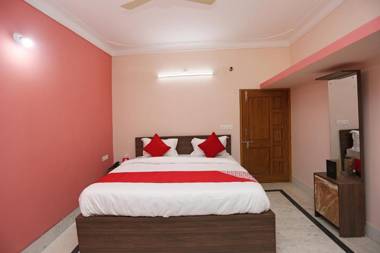 OYO Flagship 28138 Padma Resort