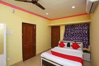 OYO 37792 Moonlight Residency