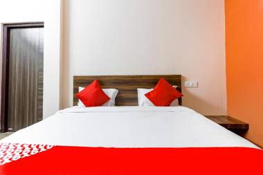 OYO Flagship 44026 Samrudhi Residency