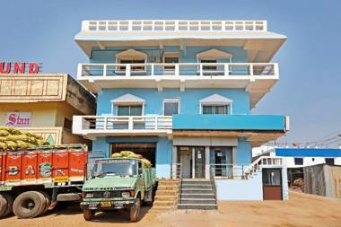 Collection O 61466 Hotel Royal Blue