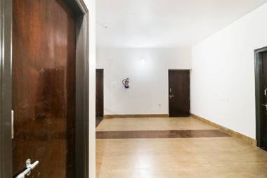 OYO 64921 Purple Villa