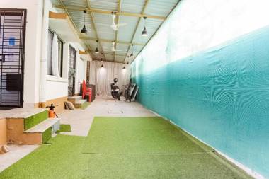 Vaccinated Staff- OYO 78102 SSV303