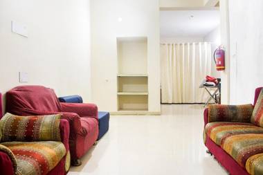 Vaccinated Staff- OYO 78102 SSV303