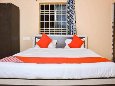 OYO 76810 Tm Paradise