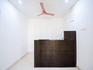 OYO 76593 Crystal Cottage