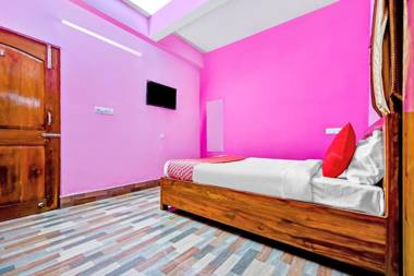 OYO Flagship 81598 Golden Leaf