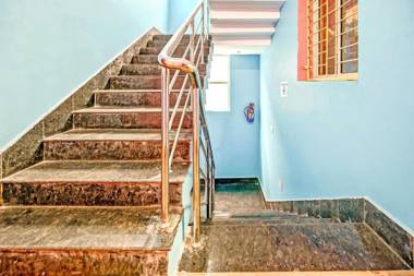 OYO Flagship 81598 Golden Leaf