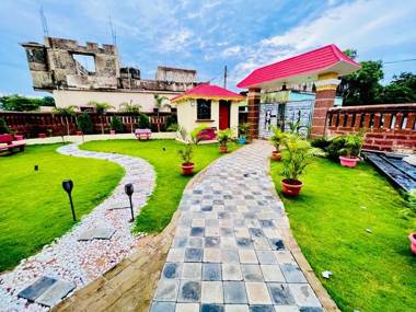 The Bottoms Up Villa