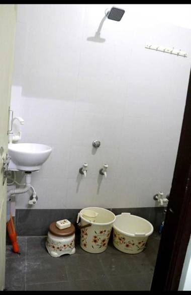 SPOT ON 89993 Teerath Hostel And Lodging