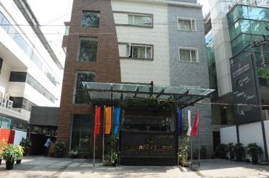 The Ambient Turret Hotel