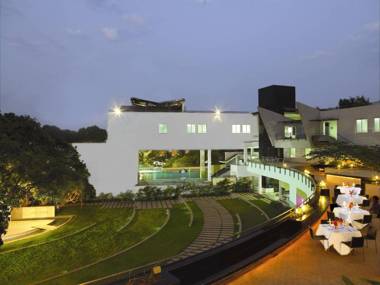 Zip by Spree Hotels at the Woodrose