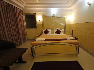 Hotel Prakaash Palace