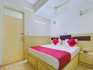 OYO 7897 Status Suites