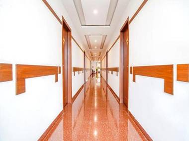 FabHotel Plus Point Suite