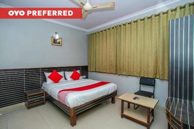 OYO Flagship 18338 White Fort