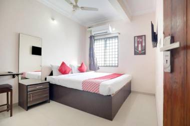 OYO Flagship 29293 Athithi Comforts