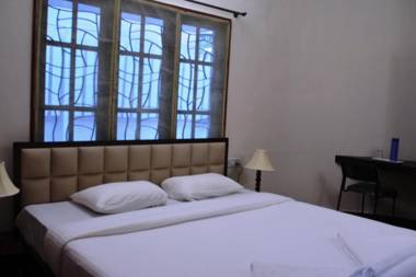 Redstone Villa and Suites