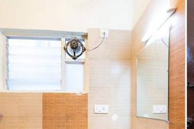 OYO 10378 Hotel Royal Embassy