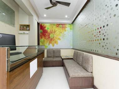 OYO 10378 Hotel Royal Embassy