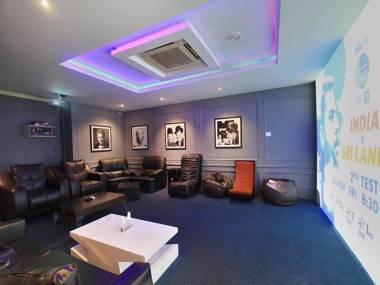 OYO 10218 Hotel Berry's