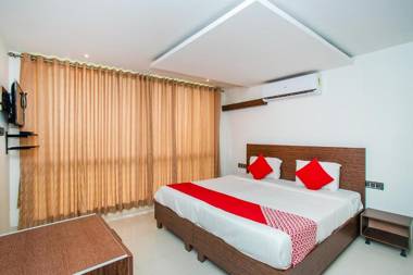 OYO 10527 Corner Golf View