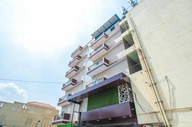 OYO 16803 Hotel Blueberry